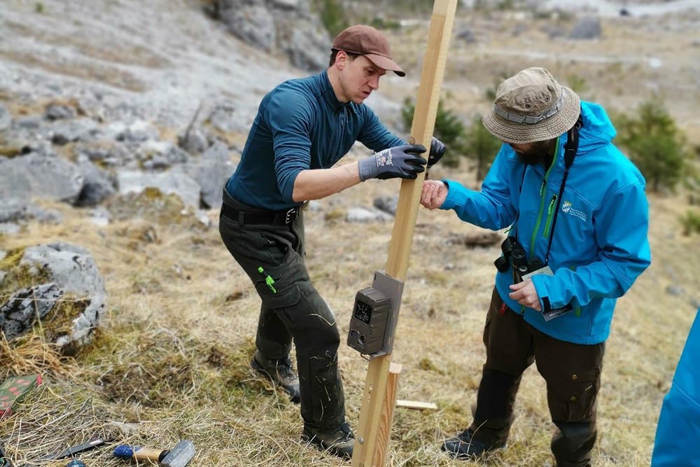 Einrichten der ersten Gerätschaften zu Beginn der Vegetationsperiode