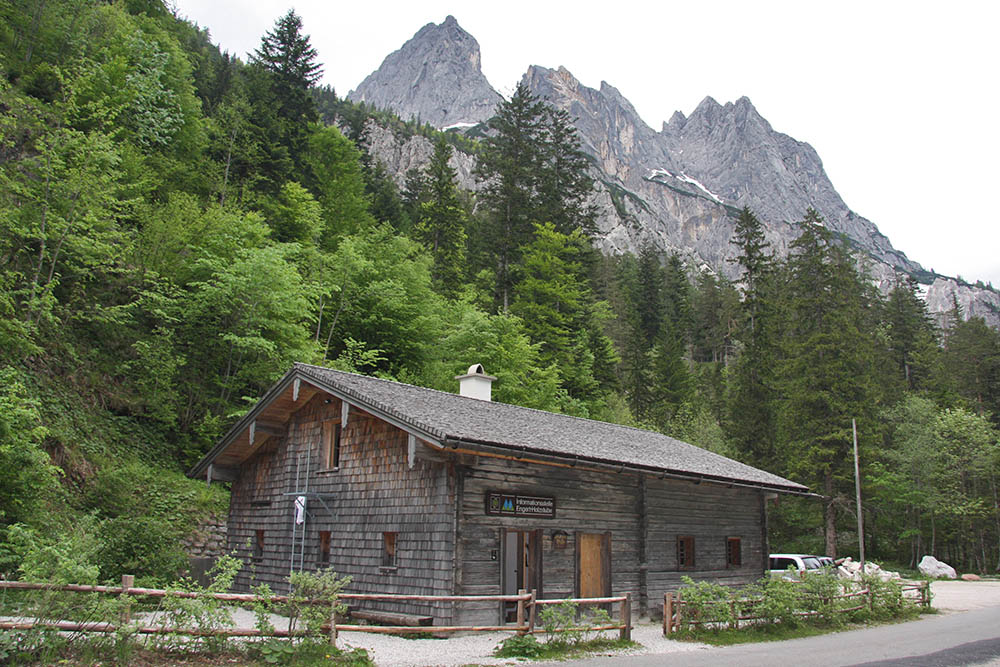 Nationalpark-Infostelle Engert Holzstube