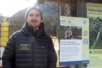 An insgesamt elf Stationen informieren die Ranger des Nationalparks Berchtesgaden über Wissenswertes und Aktuelles aus dem Schutzgebiet – digital und über QR-Codes. Die „Info2go“ für alle Besucher mit Smartphone gibt es ab sofort am Königssee sowie im Klausbachtal.