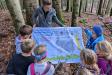 Die „Dr. Heinz und Maria Loewe-Stiftung“ mit Sitz in Bischofswiesen fördert seit vielen Jahren die Bildungsarbeit im Nationalpark Berchtesgaden. Auch die neuen „Nationalpark-Banner“ für die Bildungsarbeit im Gelände konnten mit der finanziellen Unterstützung der Stiftung umgesetzt werden.